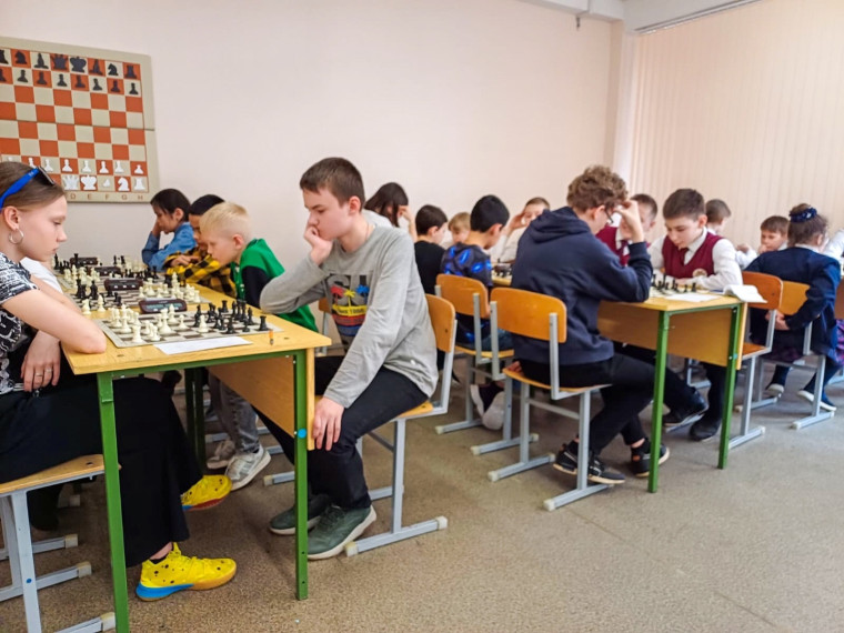 12 апреля в Лицее прошли городские соревнования по шахматам «Белая ладья».